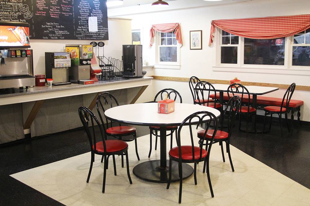 Strafford Farms Restaurant | restaurant | 58 New Rochester Rd, Dover, NH 03820, USA | 6037427012 OR +1 603-742-7012