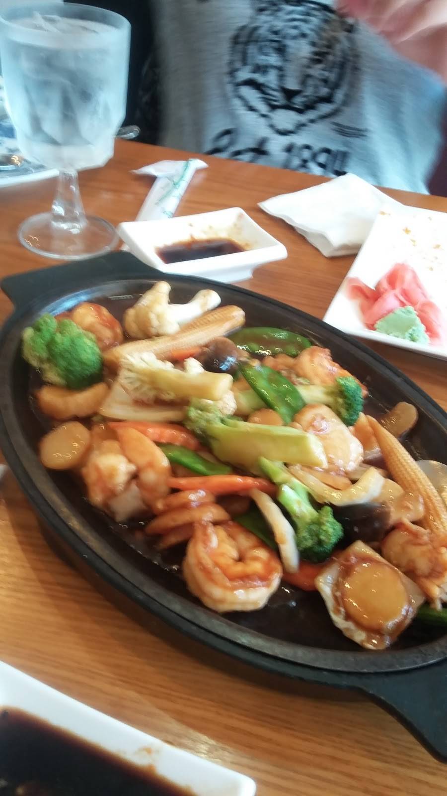 Pens Oriental Kitchen | restaurant | 609 E Main St, Purcellville, VA 20132, USA | 5403381894 OR +1 540-338-1894