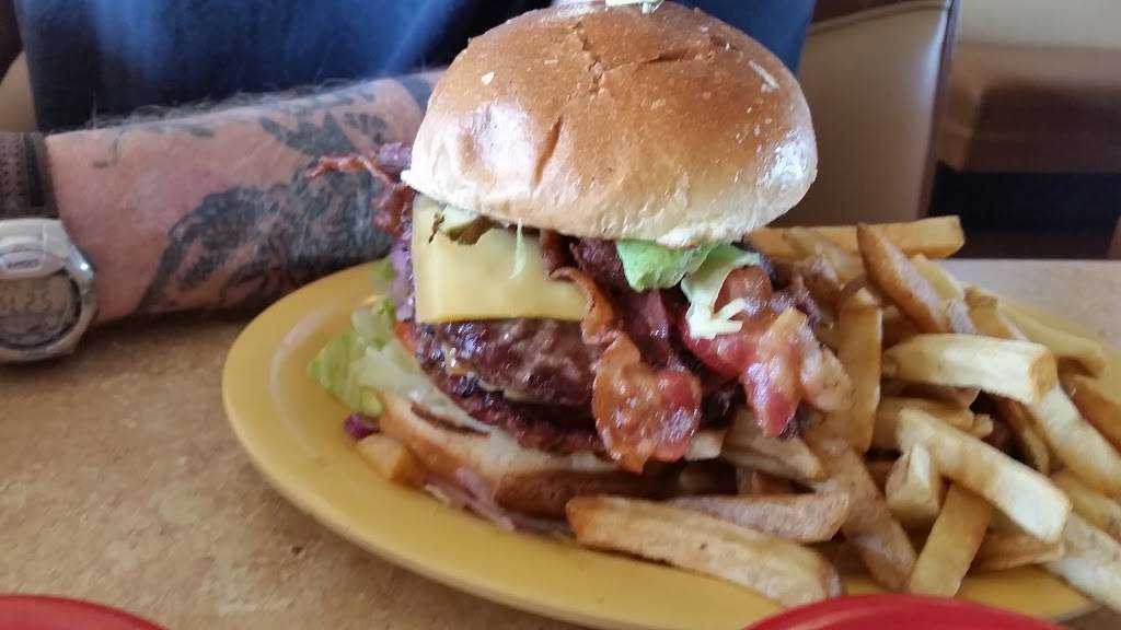 Charlies Chili Restaurant | cafe | 102 Mc Fadden Pl, Newport Beach, CA 92663, USA | 9496757991 OR +1 949-675-7991