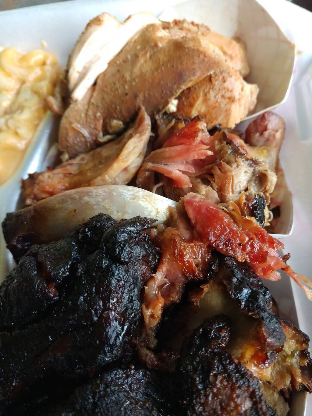 W & W BBQ | restaurant | 264 Curt Rd, New Hope, AL 35760, USA | 2567232835 OR +1 256-723-2835