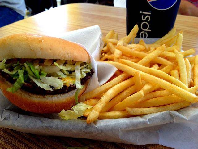 Damburger | restaurant | 1320 Placer St, Redding, CA 96001, USA | 5302410136 OR +1 530-241-0136