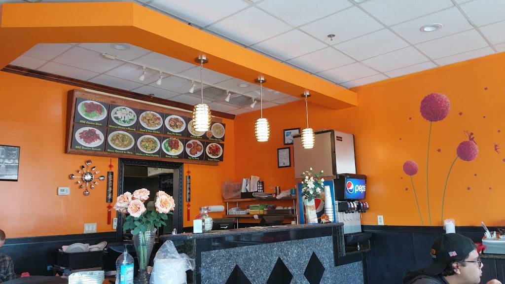 Red House | restaurant | 8902 E Vía Linda, Scottsdale, AZ 85258, USA | 4808608888 OR +1 480-860-8888