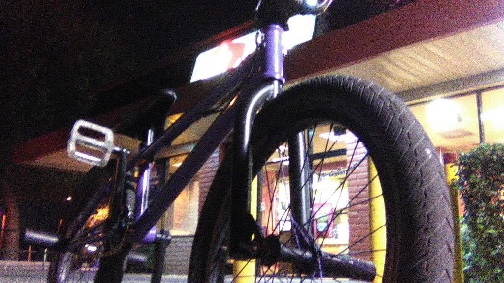 Jack in the Box | restaurant | 3455 W McDowell Rd, Phoenix, AZ 85009, USA | 6022780529 OR +1 602-278-0529