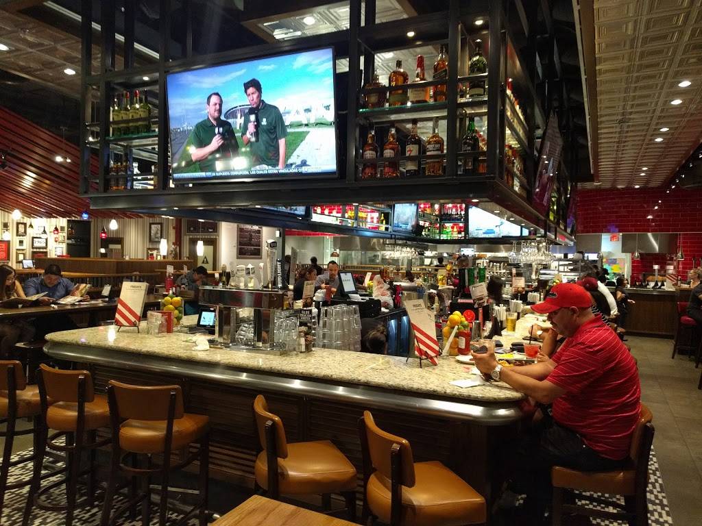 TGI Fridays | restaurant | 4701 Firestone Blvd, South Gate, CA 90280, USA | 3235662979 OR +1 323-566-2979