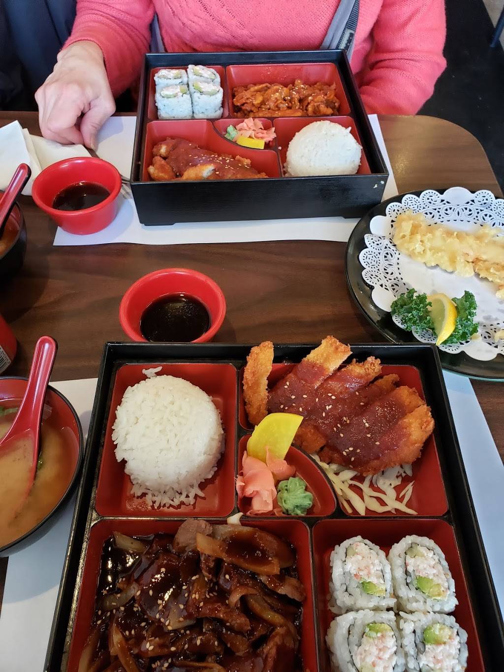 Sushi Family Express | restaurant | 3548 Union St, Flushing, NY 11354, USA | 7183212231 OR +1 718-321-2231