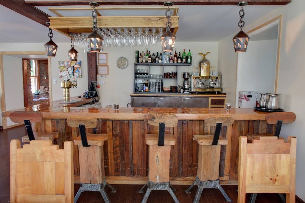 La Bodega | restaurant | 3698 Rue Principale, Dunham, QC J0E 1M0, Canada | 4502840580 OR +1 450-284-0580