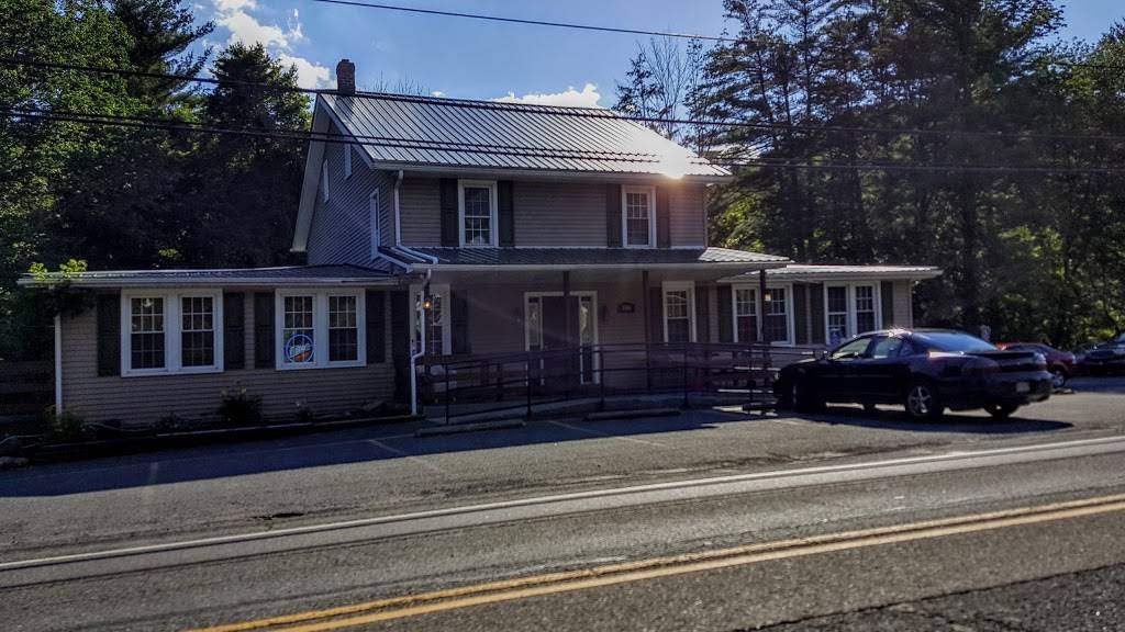 Kneppers Inn | restaurant | 1986 W Penn Pike, New Ringgold, PA 17960, USA | 5703865595 OR +1 570-386-5595