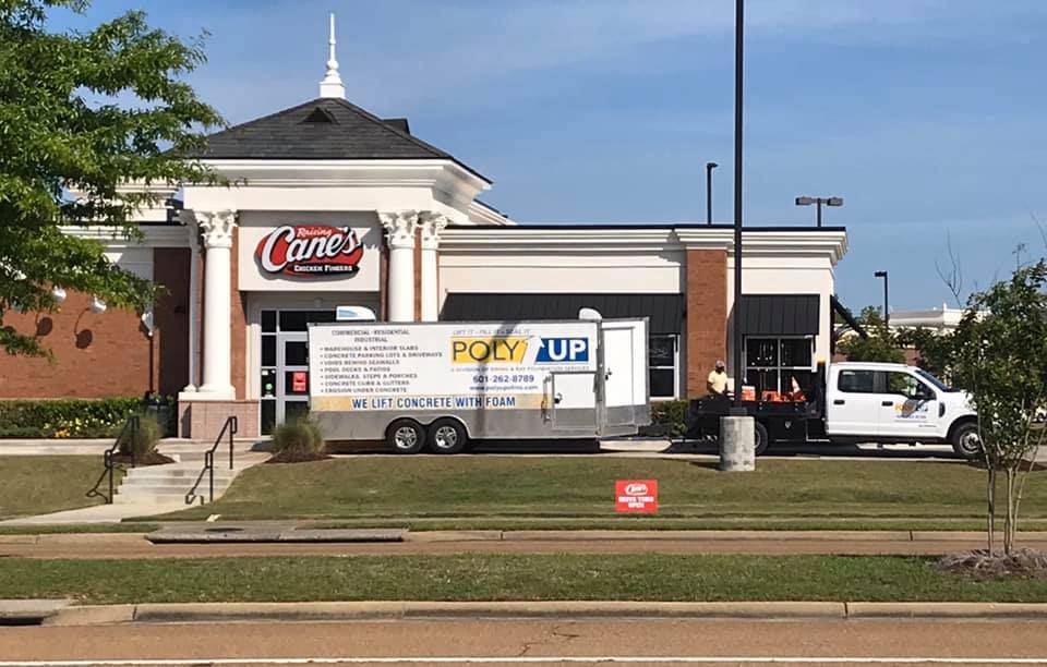 Raising Canes Chicken Fingers | meal takeaway | 157 Grandview Blvd, Madison, MS 39110, USA | 6016052609 OR +1 601-605-2609
