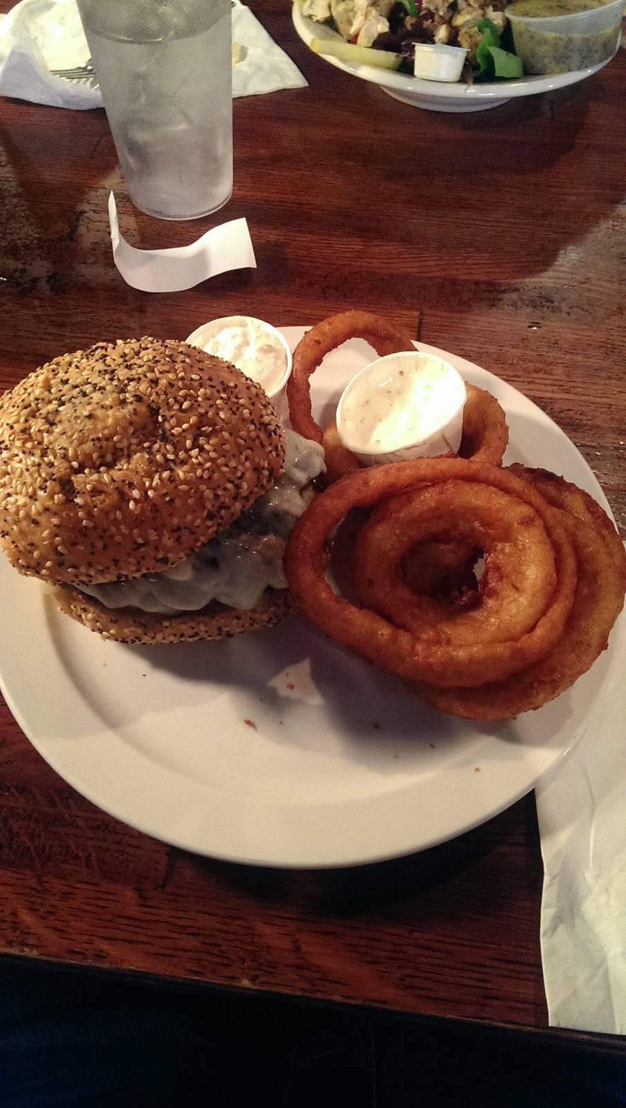 Tractors Classic American Grill | restaurant | 124 S High St, Jackson, MO 63755, USA | 5732430340 OR +1 573-243-0340