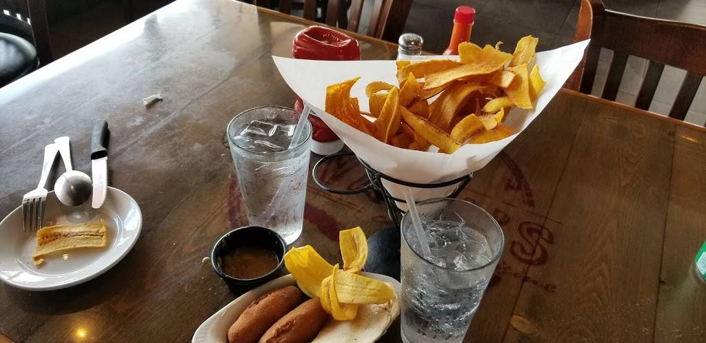 Havanas Cuban Cuisine | restaurant | 8600 Griffin Rd, Cooper City, FL 33328, USA | 9545301400 OR +1 954-530-1400