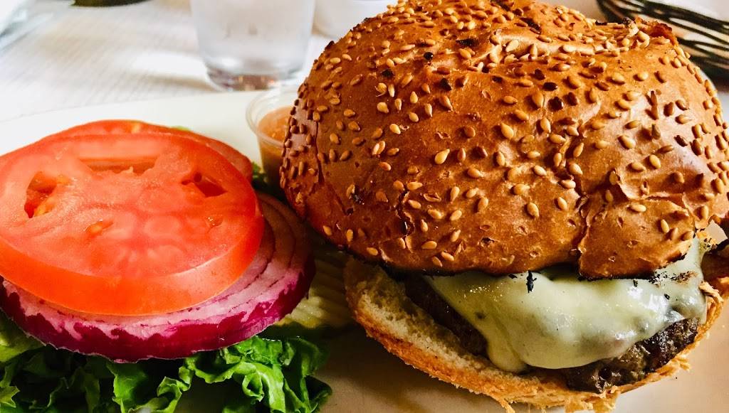 Barneys Gourmet Hamburgers | meal takeaway | 5819 College Ave, Oakland, CA 94618, USA | 5106010444 OR +1 510-601-0444