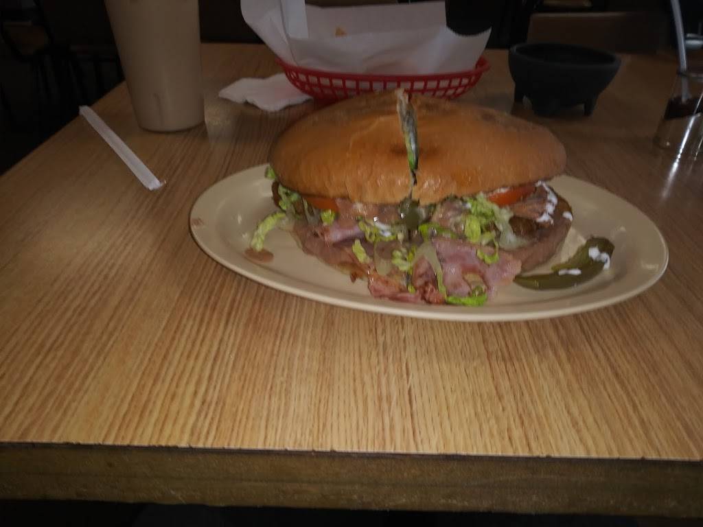 El Chilaquil Authentic Mexican Restaurant | restaurant | East Lancaster Plaza Shopping Center, 1052 E Avenue J, Lancaster, CA 93535, USA, Lancaster, CA 93535, USA | 6619414068 OR +1 661-941-4068