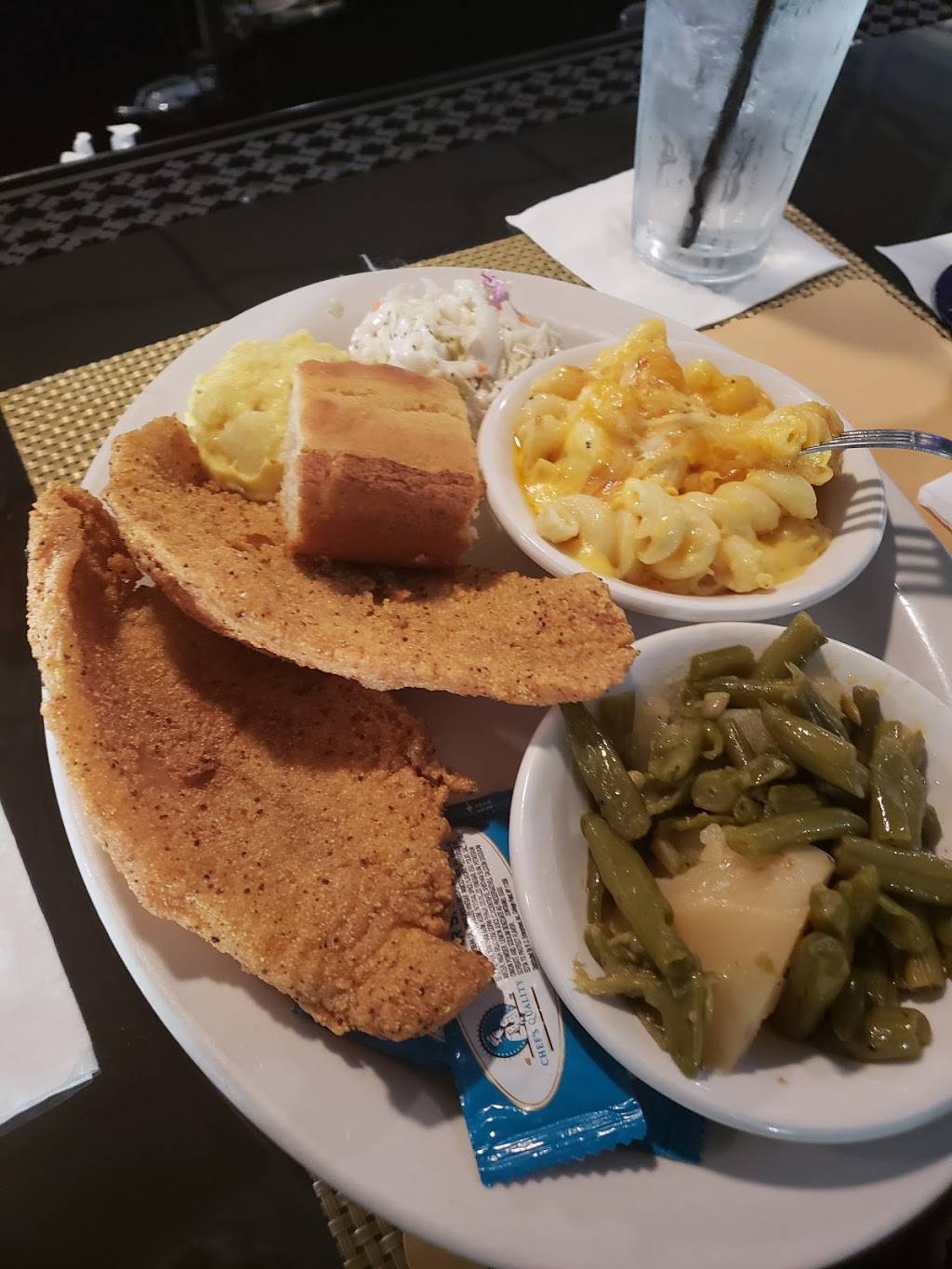 Phat Catz Restaurant & Bar | restaurant | 965 Kensington Ave, Buffalo, NY 14215, USA | 7162358549 OR +1 716-235-8549