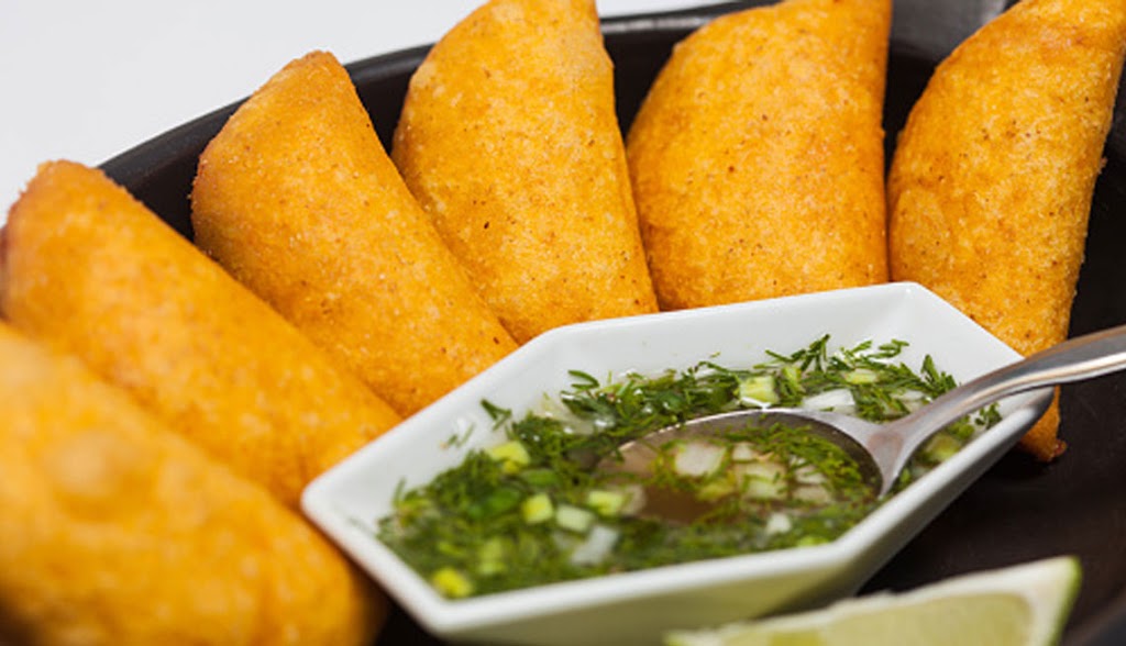 Salsa Restaurant & Lounge | restaurant | 7021 W Higgins Ave, Chicago, IL 60656, USA | 7736316310 OR +1 773-631-6310