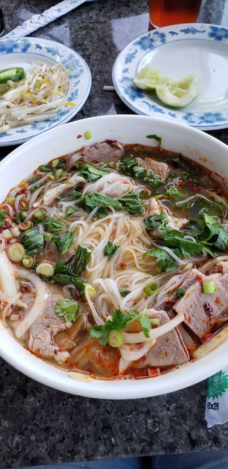 Pho Fusion Asian | restaurant | 4802 W 38th Ave, Denver, CO 80212, USA | 3034551111 OR +1 303-455-1111