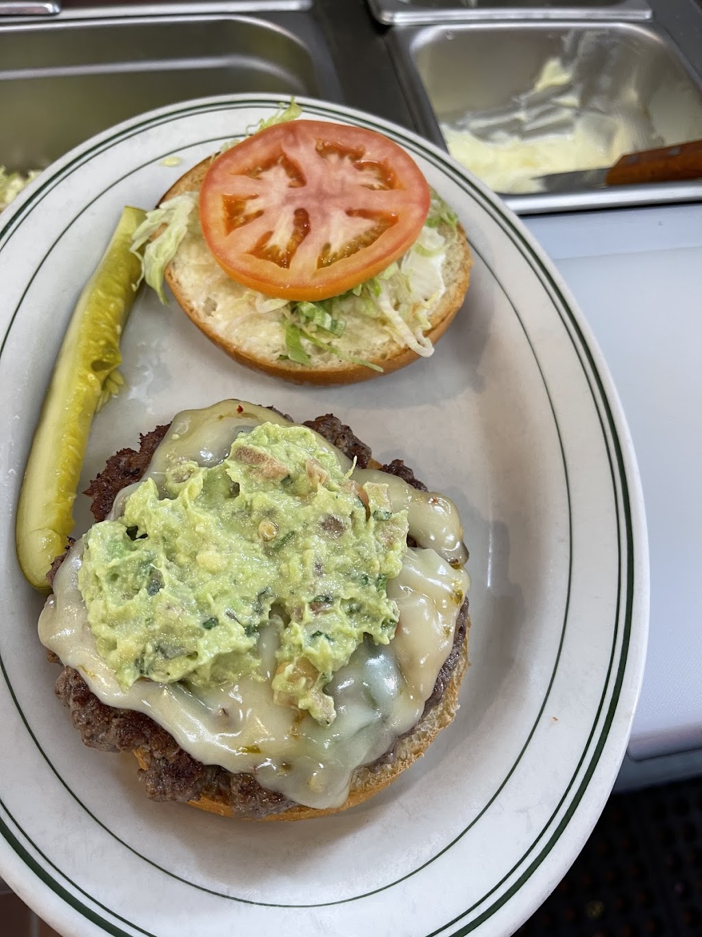 National Burger House | restaurant | 470 E Tremont Ave, Bronx, NY 10457, USA | 3472977501 OR +1 347-297-7501