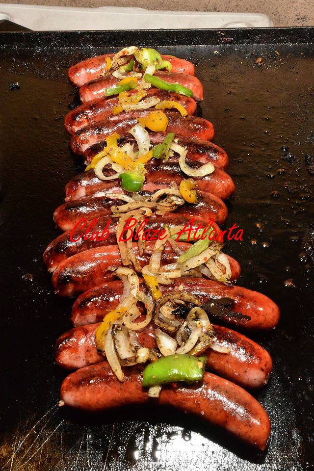 Club Blaze | restaurant | 3438 Moreland Ave, Conley, GA 30288, USA | 4043665243 OR +1 404-366-5243