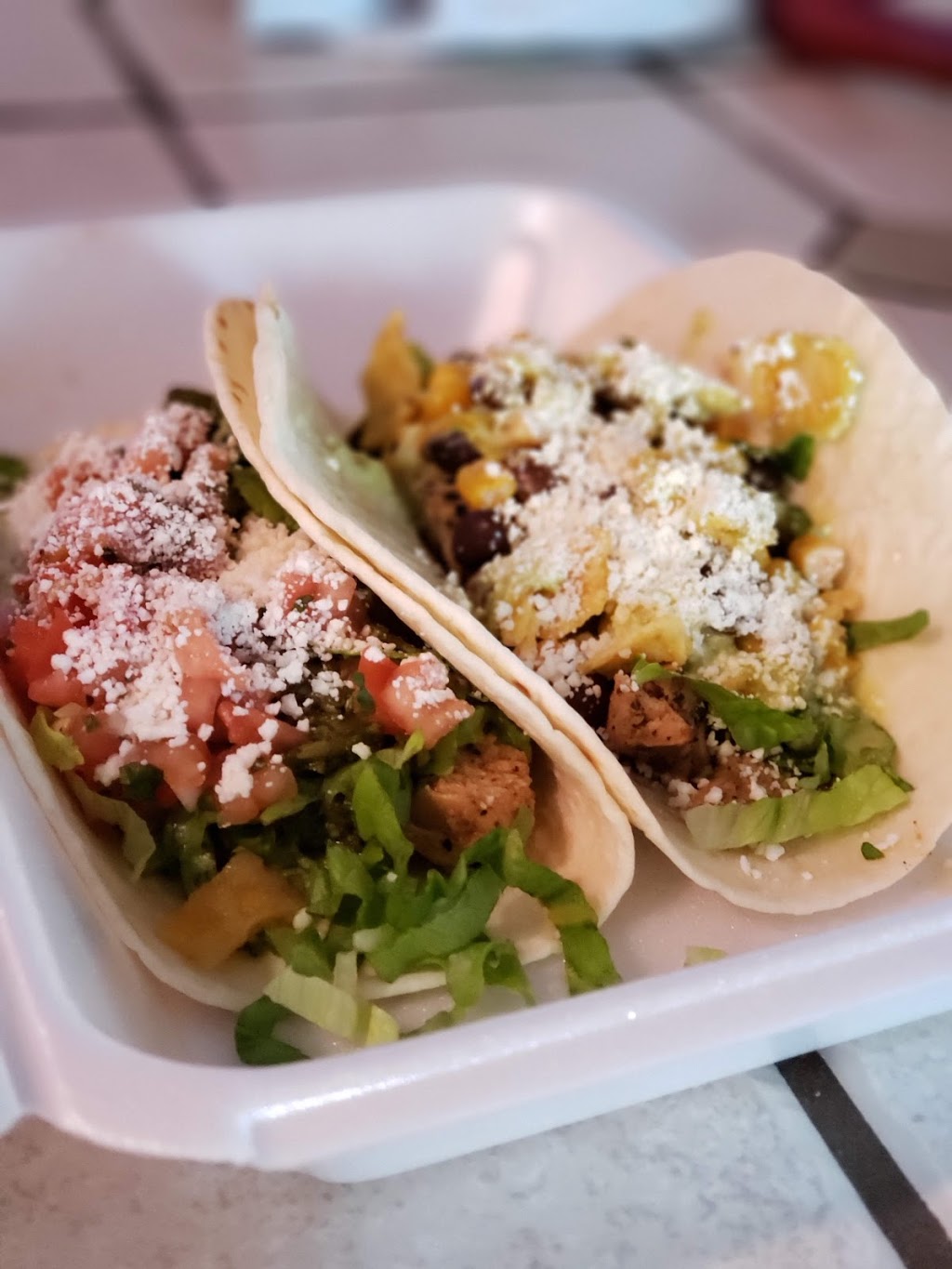 The Locals Food Trucks and Outdoor Cafe | restaurant | Brandenburg, KY 40108, USA | 2704223667 OR +1 270-422-3667