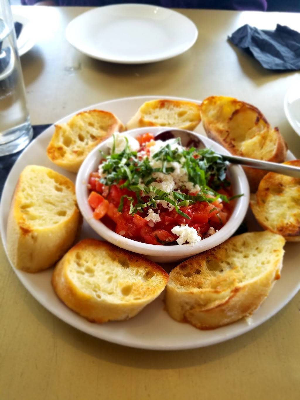 MōMō Pizzeria & Ristorante | restaurant | 7701 Pioneers Blvd, Lincoln, NE 68506, USA | 4022615966 OR +1 402-261-5966