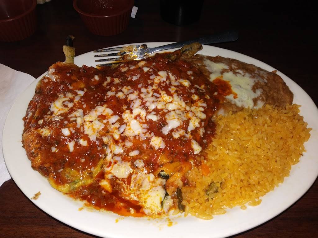 Maya | restaurant | 1240-1298 W Washington St, Pittsfield, IL 62363, USA | 2172854526 OR +1 217-285-4526