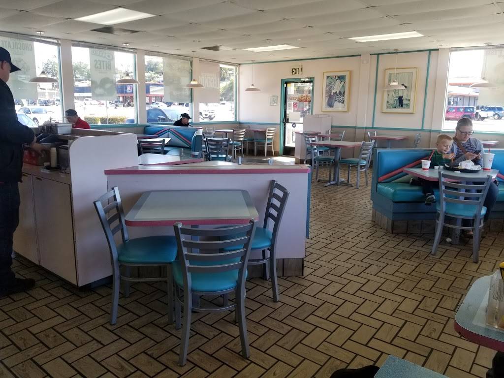 Arbys | restaurant | 12136 Woodside Ave, Lakeside, CA 92040, USA | 6193900369 OR +1 619-390-0369