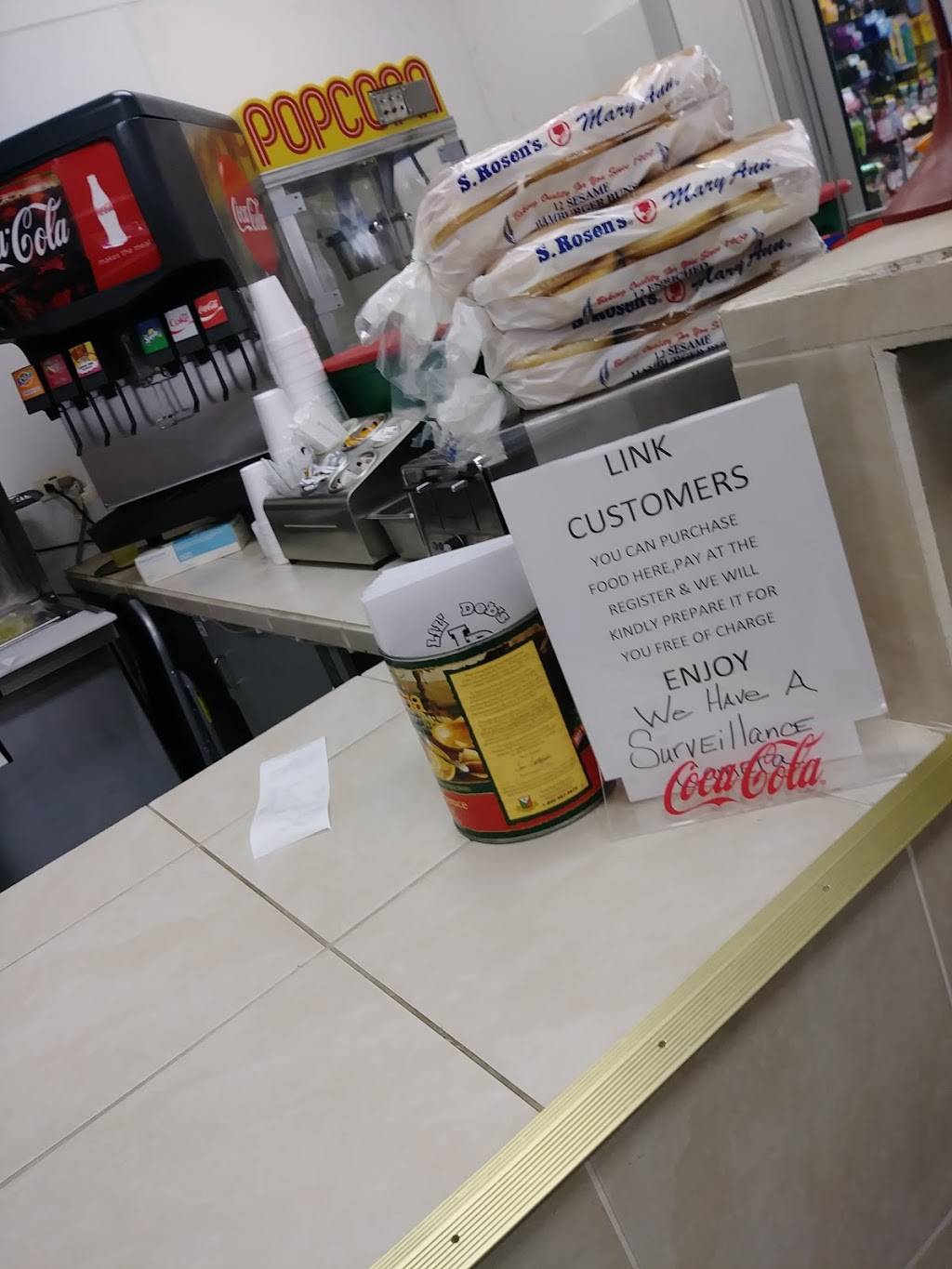 Lil Debs | restaurant | 401 S Larkin Ave, Joliet, IL 60436, USA | 8159556781 OR +1 815-955-6781