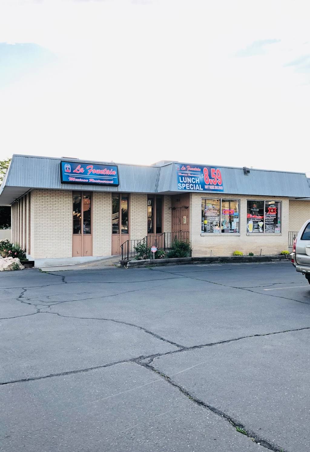 La Fountain Méxican Restaurant | restaurant | 1995 E 3300 S #3958, Salt Lake City, UT 84106, USA | 8014637578 OR +1 801-463-7578