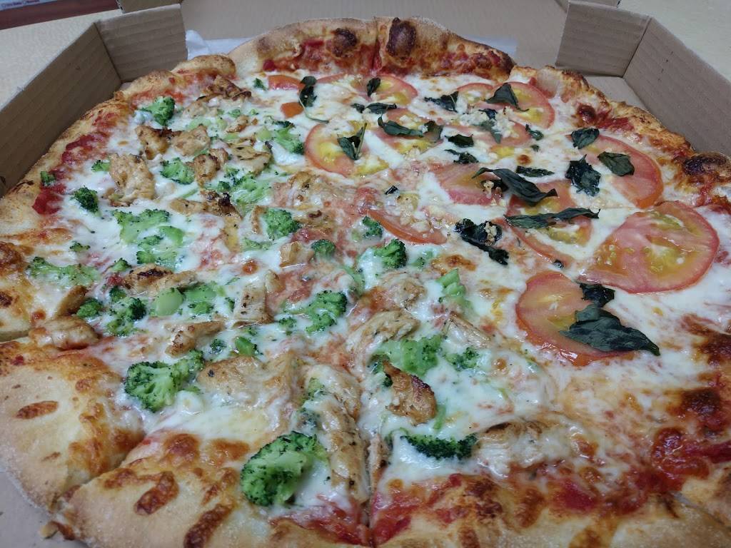 Annex Pizza | restaurant | 43 Main Street Anx, New Haven, CT 06512, USA | 2034662222 OR +1 203-466-2222