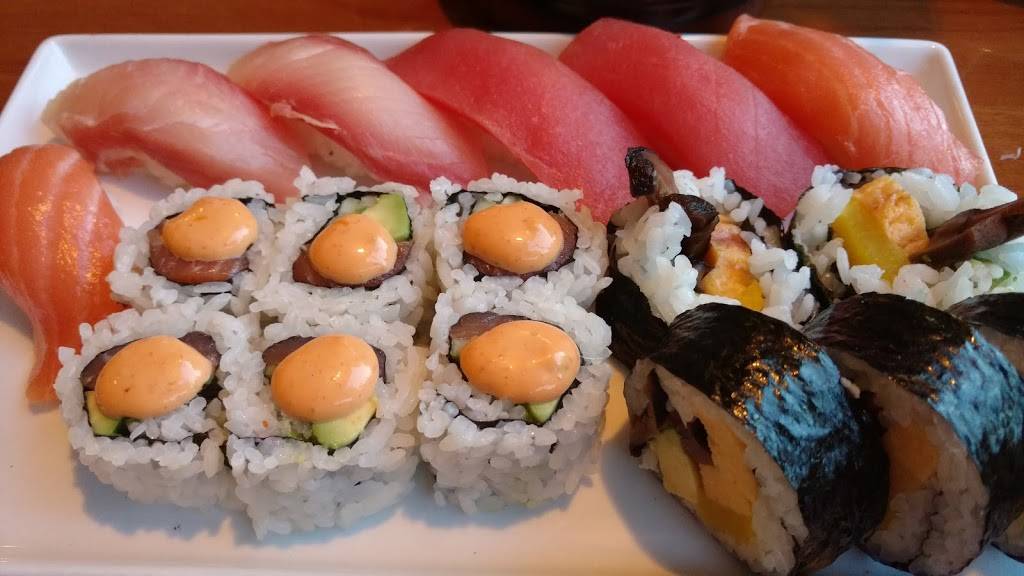 Dozika Restaurant | meal takeaway | 601 Dempster Street, Evanston, IL 60201, USA | 8478699740 OR +1 847-869-9740