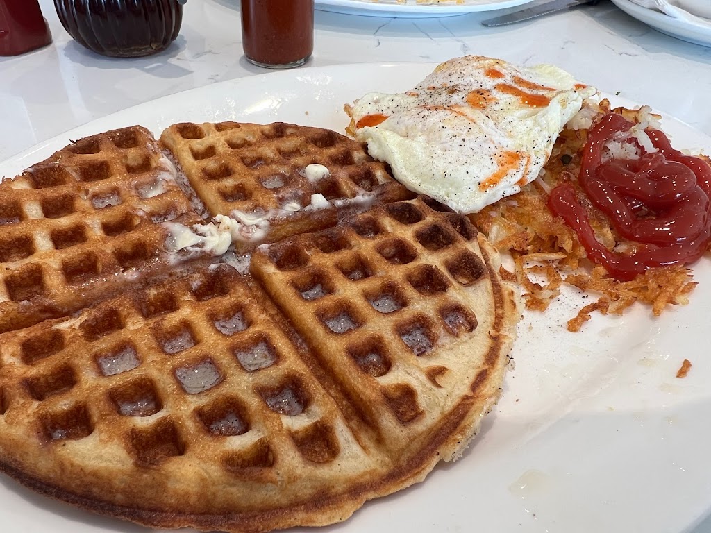 Chicken N Waffle | restaurant | 8235 Laguna Blvd #100, Elk Grove, CA 95758, USA | 9167504454 OR +1 916-750-4454