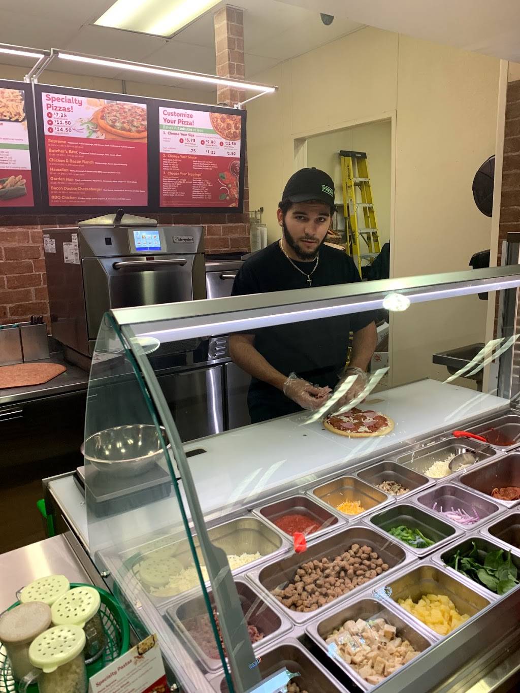 Mama DeLucas | restaurant | 3835 White Lake Blvd, Naples, FL 34117, USA | 2393040632 OR +1 239-304-0632