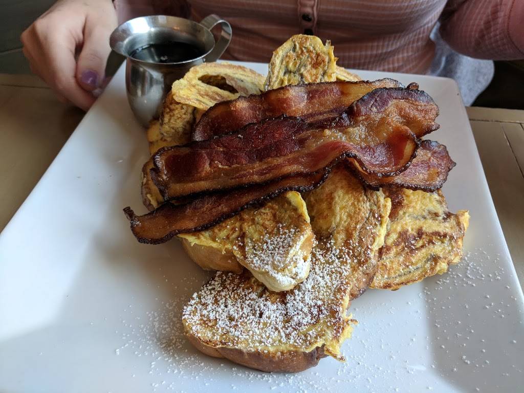 Elbo Room | restaurant | 120 E Main St, Zeeland, MI 49464, USA | 6167419101 OR +1 616-741-9101