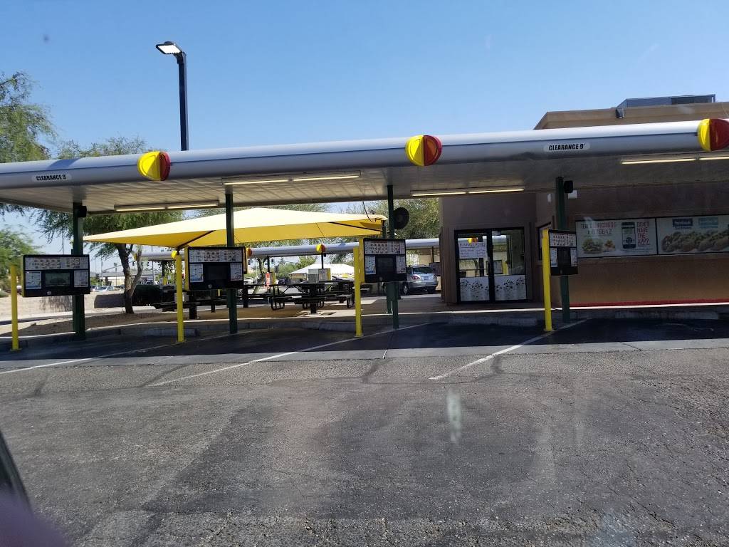 Sonic Drive-In | restaurant | 13916 N 67th Ave, Glendale, AZ 85306, USA | 6233343800 OR +1 623-334-3800