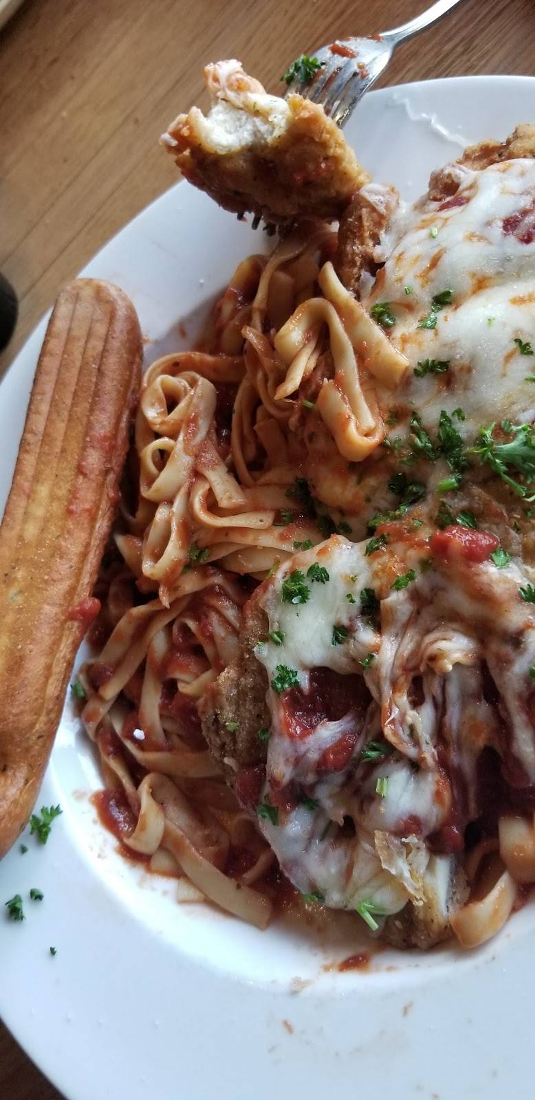 Applebees Grill + Bar | restaurant | 1021 N Milliken Ave, Ontario, CA 91764, USA | 9094846003 OR +1 909-484-6003