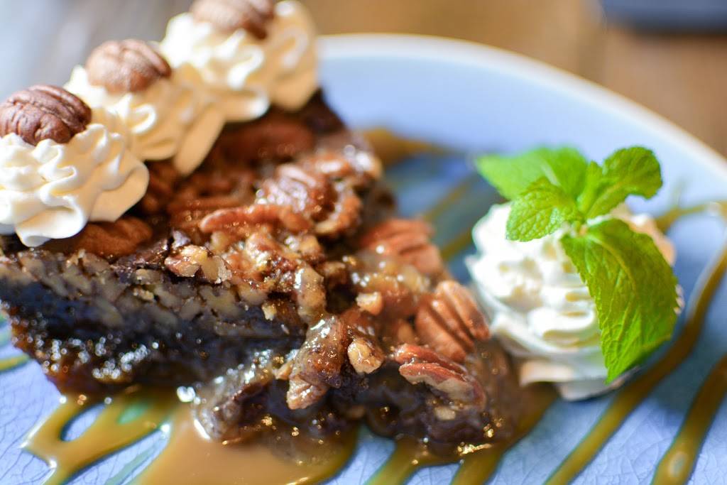 Blue Marlin Seafood Restaurant | restaurant | 121 Bridge St, Bradenton Beach, FL 34217, USA | 9418969737 OR +1 941-896-9737