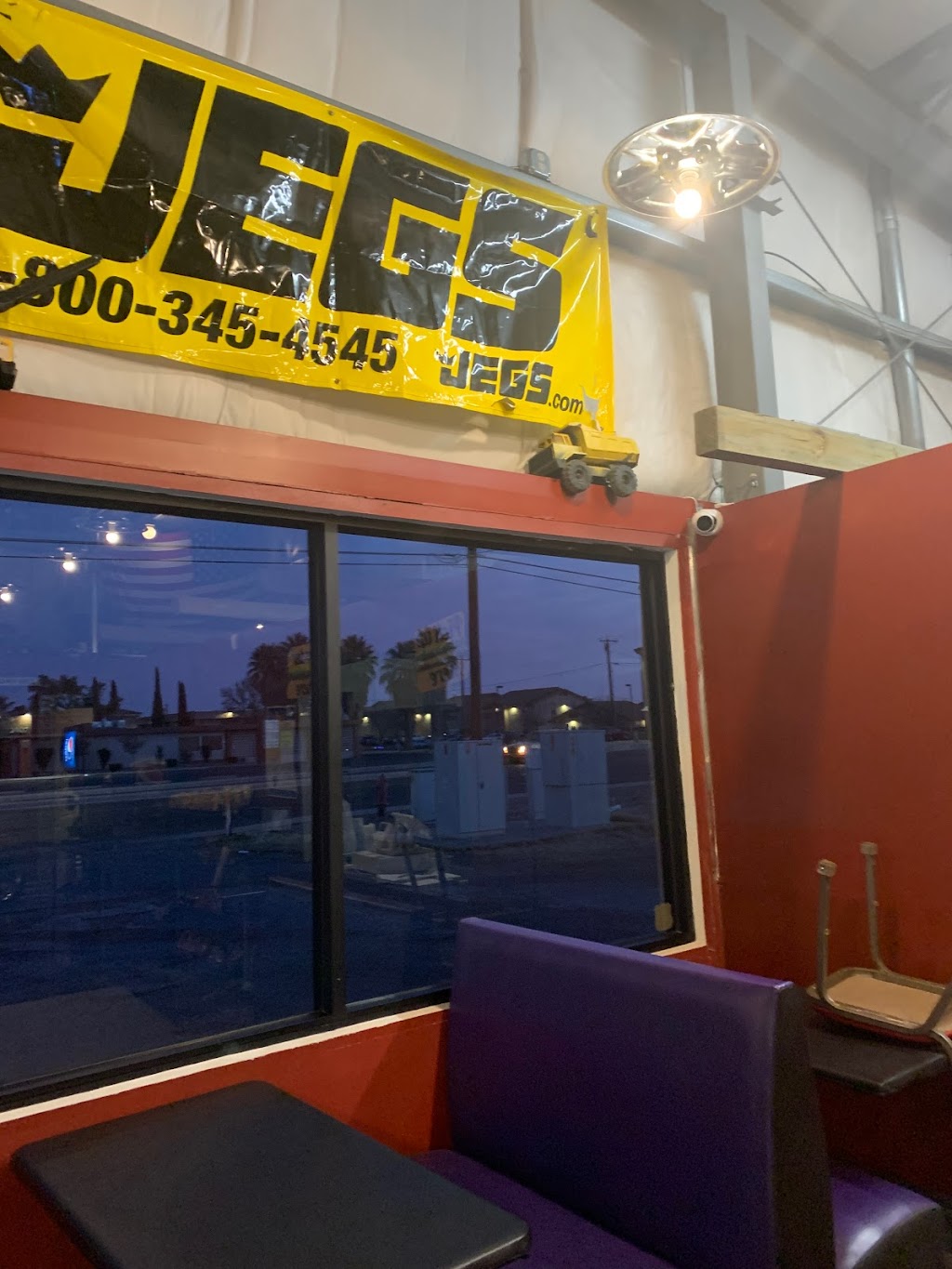 Day’s Hamburgers | restaurant | 2420 W Picacho Ave Suite B, Las Cruces, NM 88007, USA | 5753860554 OR +1 575-386-0554