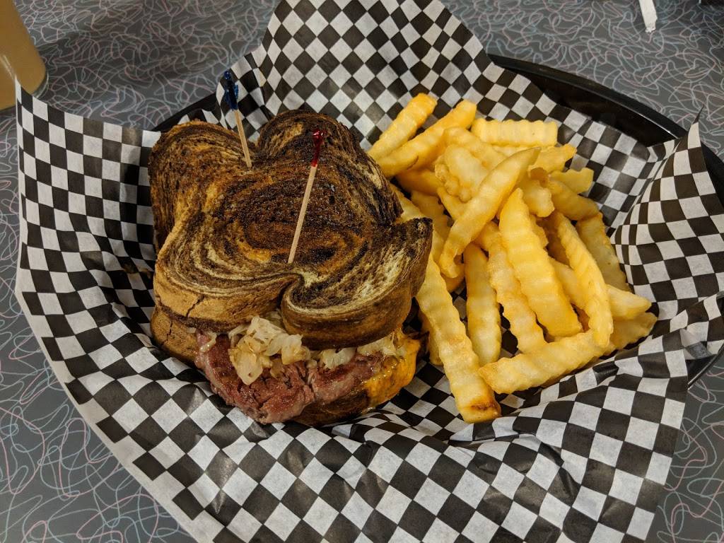 Kokomos 50s Diner | restaurant | 740 US-64, Adamsville, TN 38310, USA | 7316321958 OR +1 731-632-1958