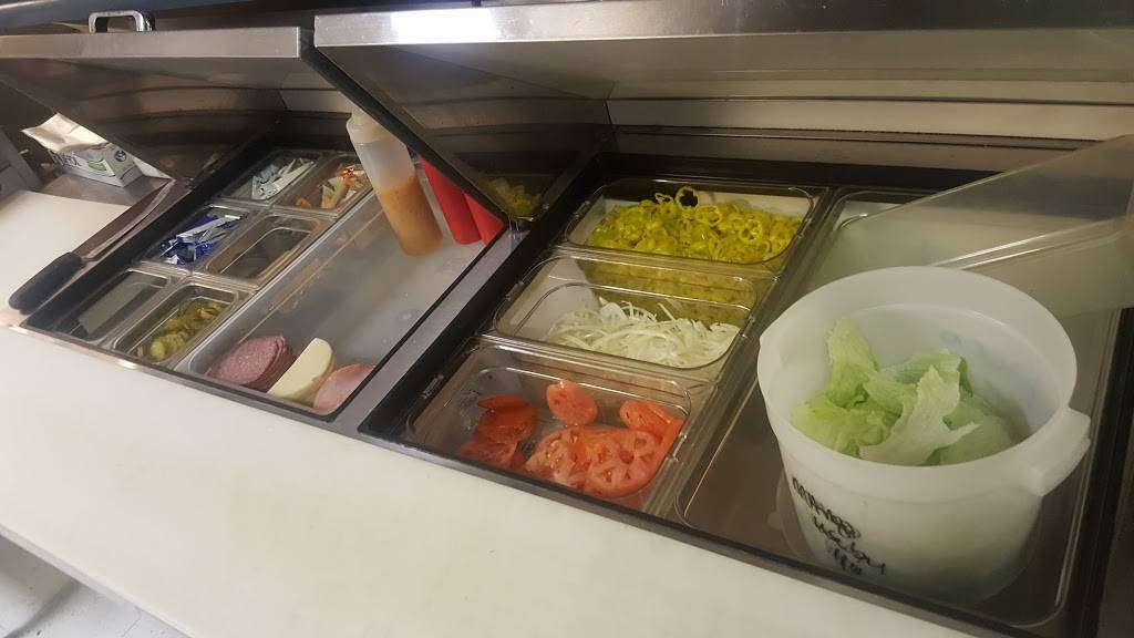 Josies Pizza | restaurant | 952 W Broad St, Columbus, OH 43222, USA | 6142249637 OR +1 614-224-9637