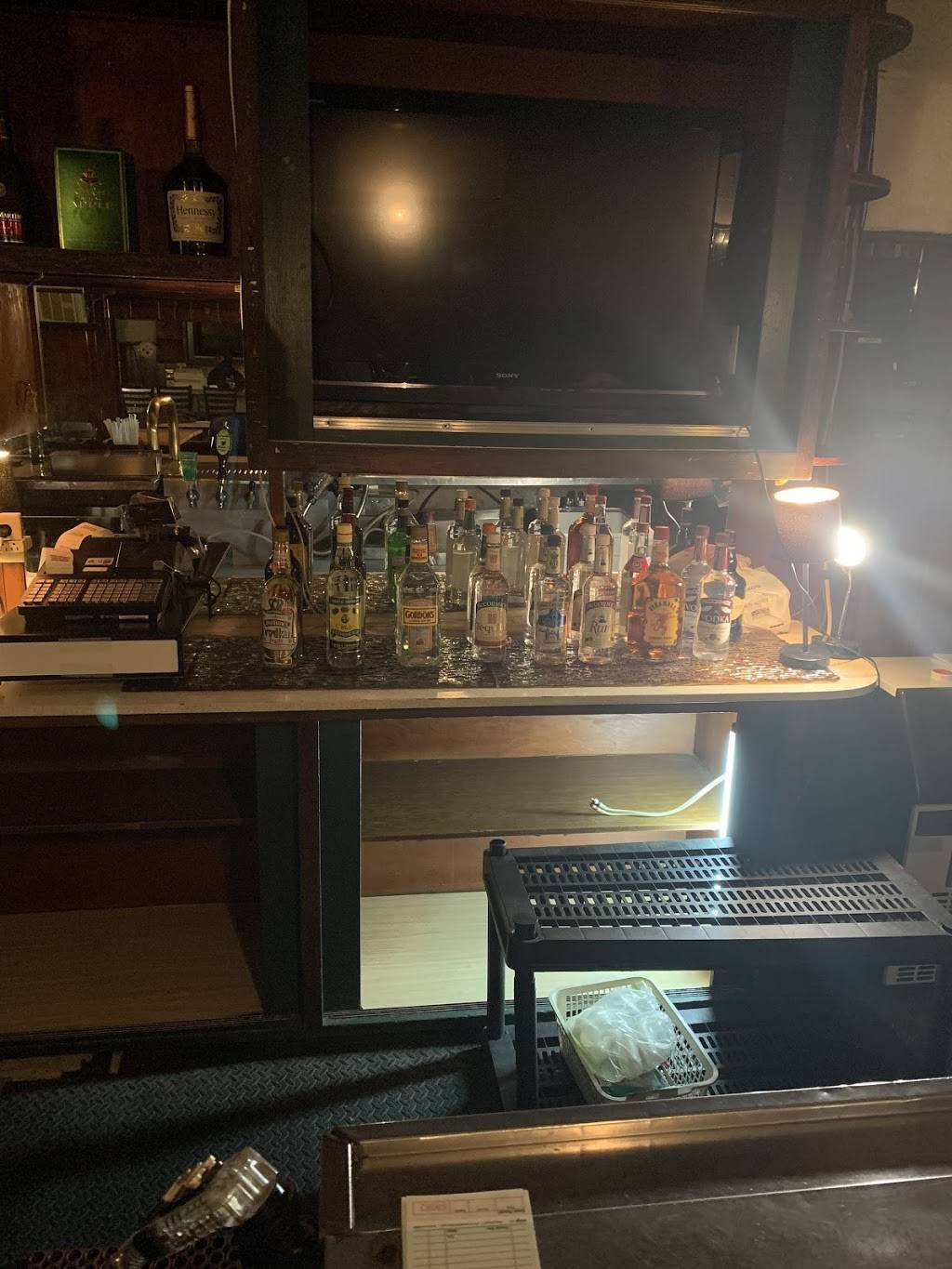 Dreams restaurant & bar | restaurant | 1025 Chestnut St, Wilmington, DE 19805, USA | 3024076578 OR +1 302-407-6578