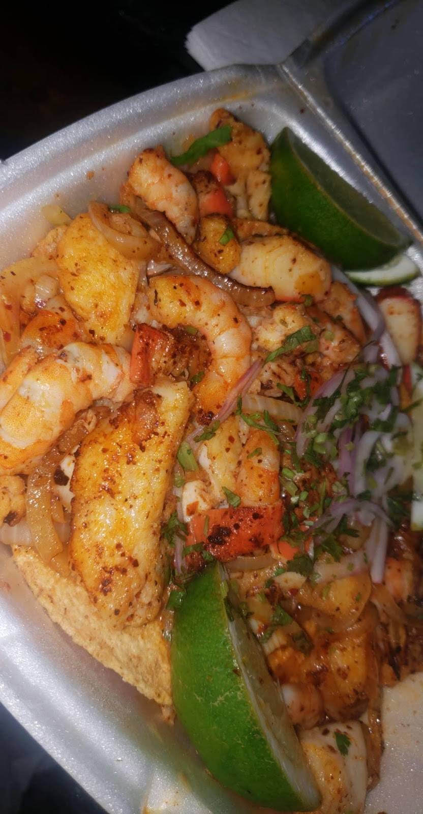 Xolo truck mariscos | restaurant | 2317 W 1st St, Santa Ana, CA 92703, USA | 7147529691 OR +1 714-752-9691