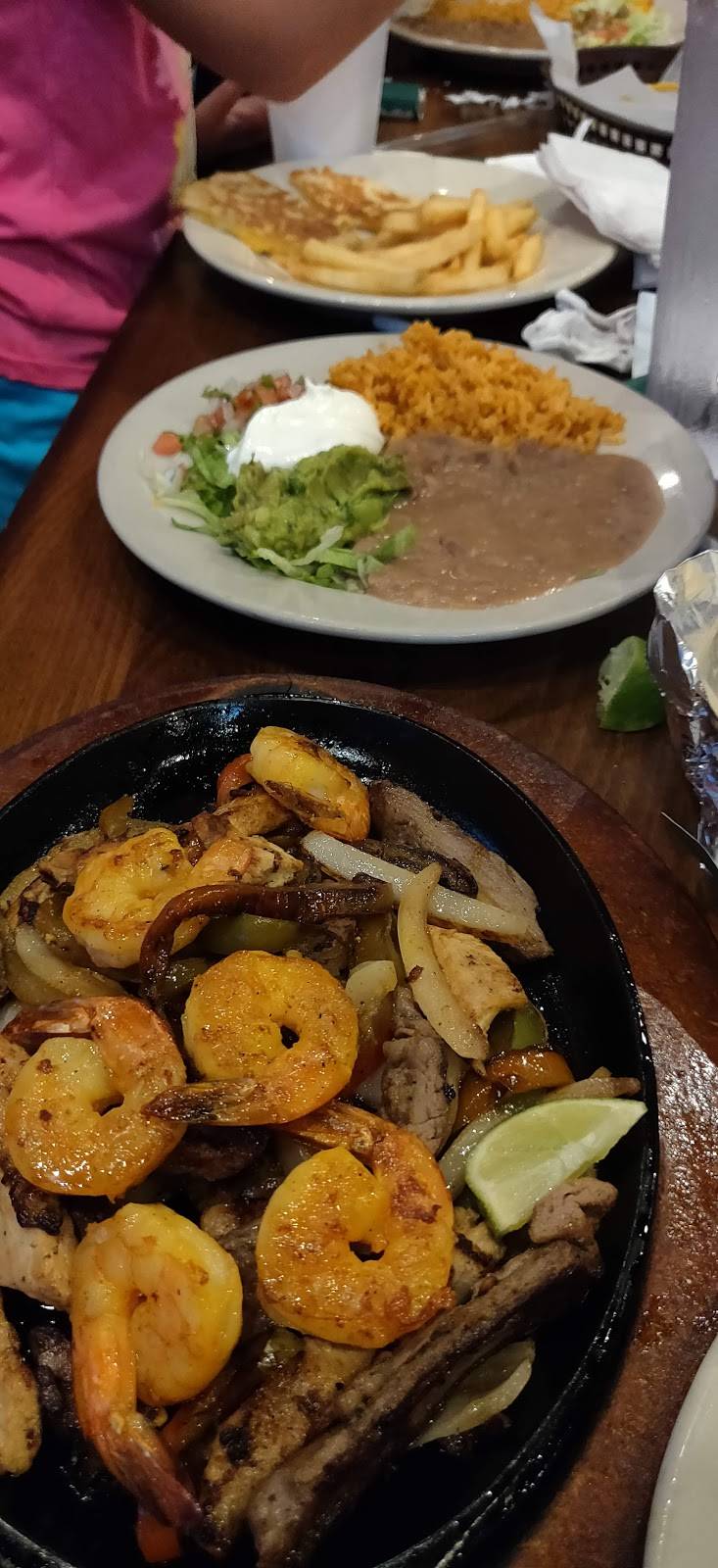 La Fiesta Mexicana | restaurant | 94 Maxcy Plaza Cir, Haines City, FL 33844, USA | 8634222200 OR +1 863-422-2200