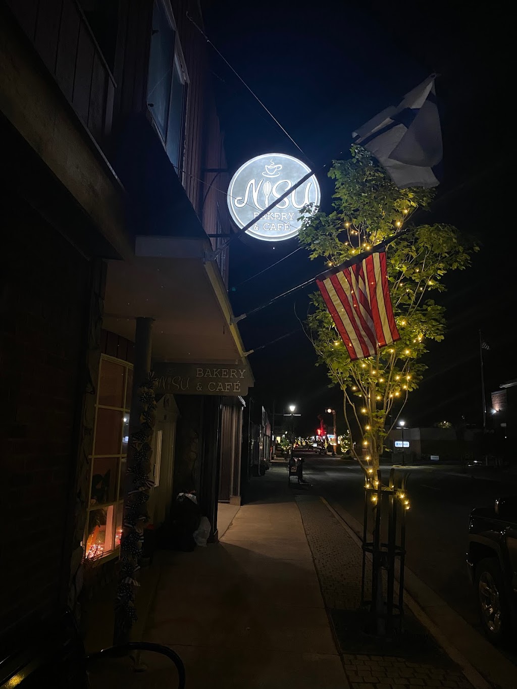 NISU Bakery & Cafe | bakery | 208 E Quincy St, Hancock, MI 49930, USA | 9065235398 OR +1 906-523-5398