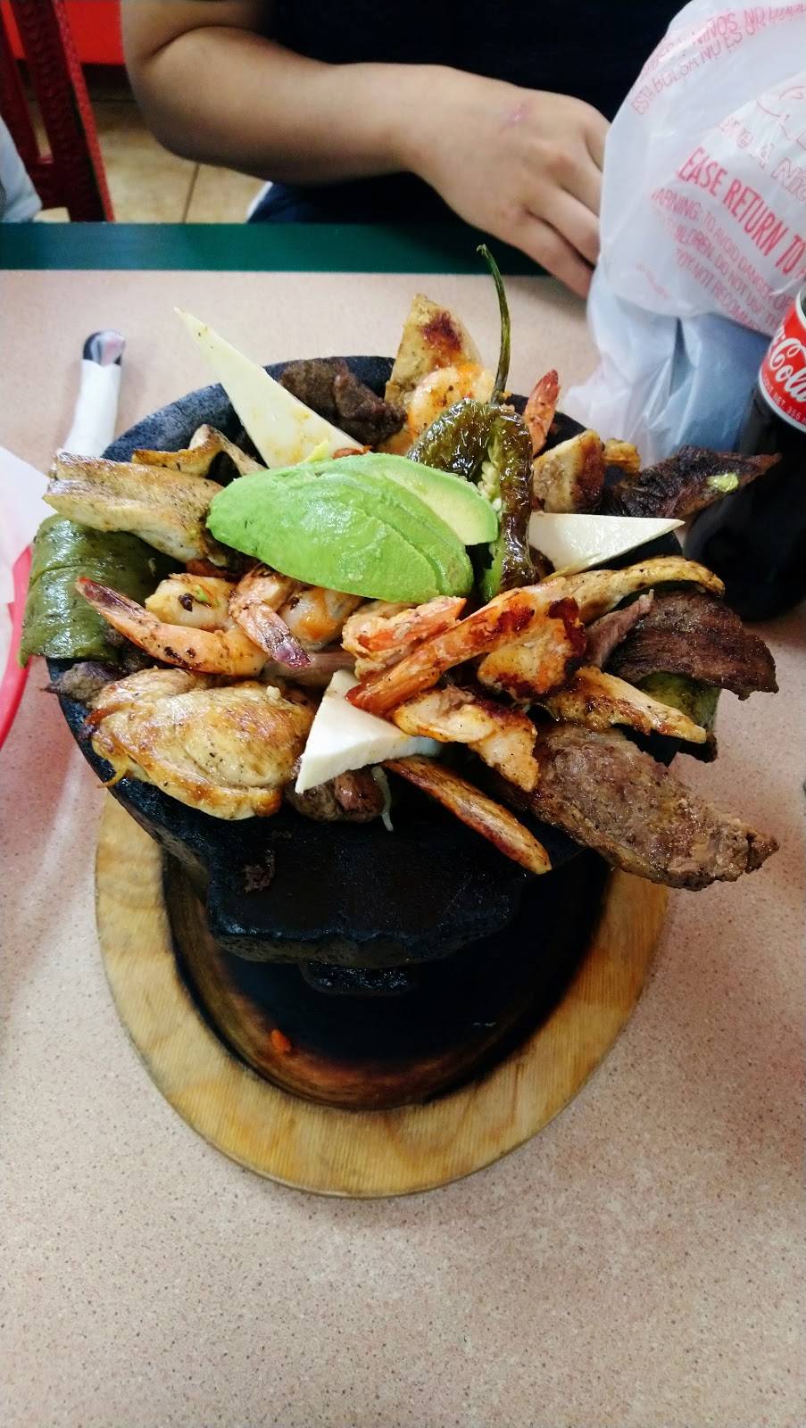 Panaderia La Mexicana | bakery | 527 S Orange Blossom Trail, Apopka, FL 32703, USA | 4078844599 OR +1 407-884-4599