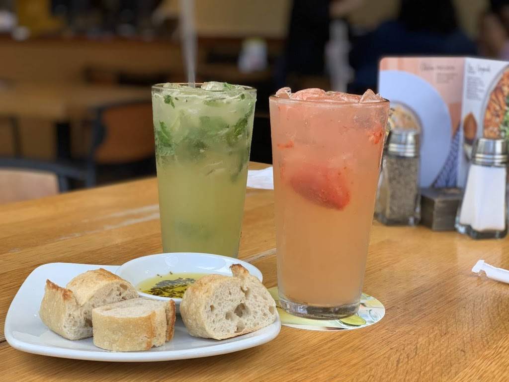 California Pizza Kitchen | restaurant | 98-1005 Moanalua Rd, Aiea, HI 96701, USA | 8084877741 OR +1 808-487-7741