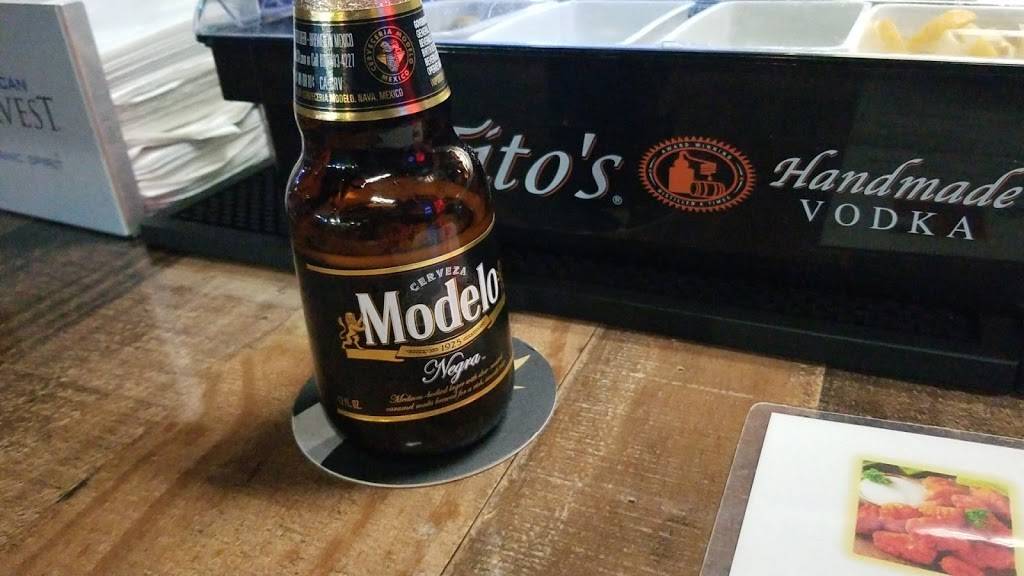 Drivers Sports Cafe | restaurant | 8220 Metcalf Ave, Overland Park, KS 66204, USA | 9133835353 OR +1 913-383-5353