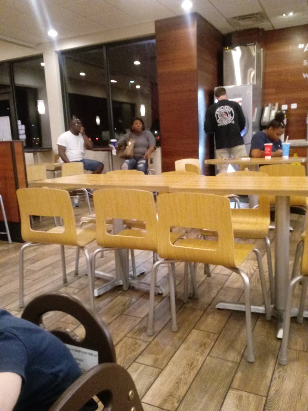 Wendys | restaurant | 2815 Raleigh Rd Pkwy W, Wilson, NC 27896, USA | 2523990010 OR +1 252-399-0010