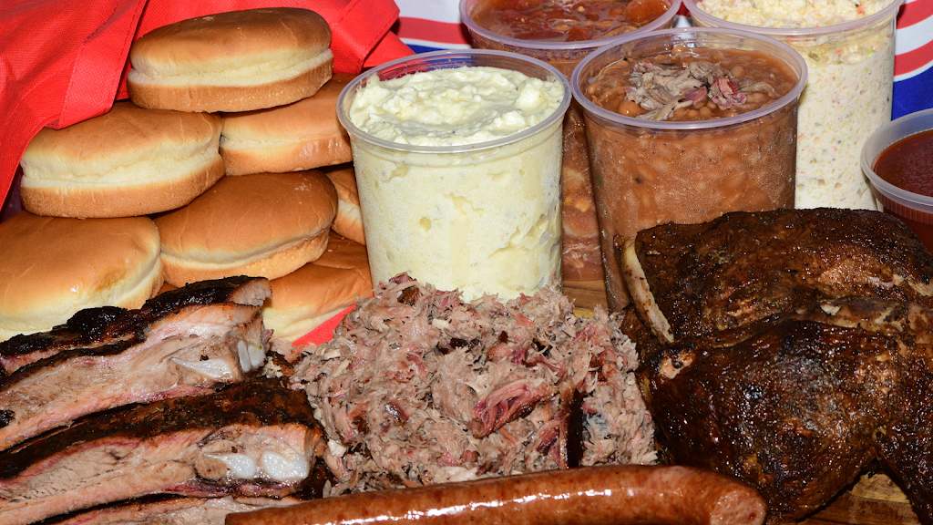 Smokin S Bar-B-Que | restaurant | 5826 US-231, Wetumpka, AL 36092, USA | 3345670605 OR +1 334-567-0605