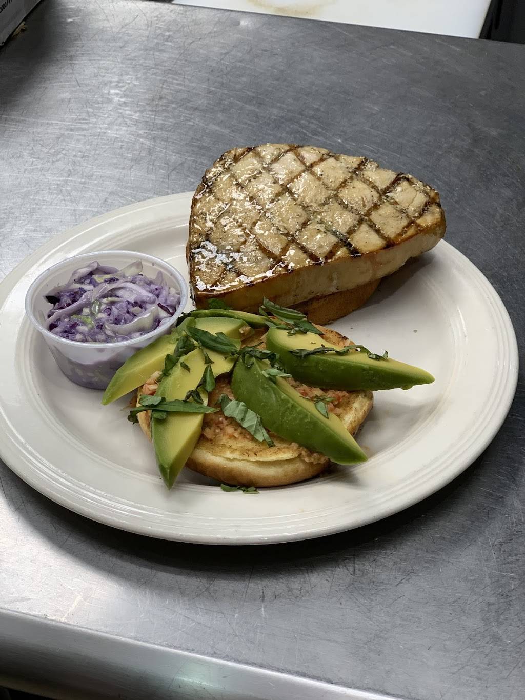 Cape Harbour Oyster Bar & Grill | restaurant | 5785 Cape Harbour Dr #102, Cape Coral, FL 33914, USA | 2395992947 OR +1 239-599-2947