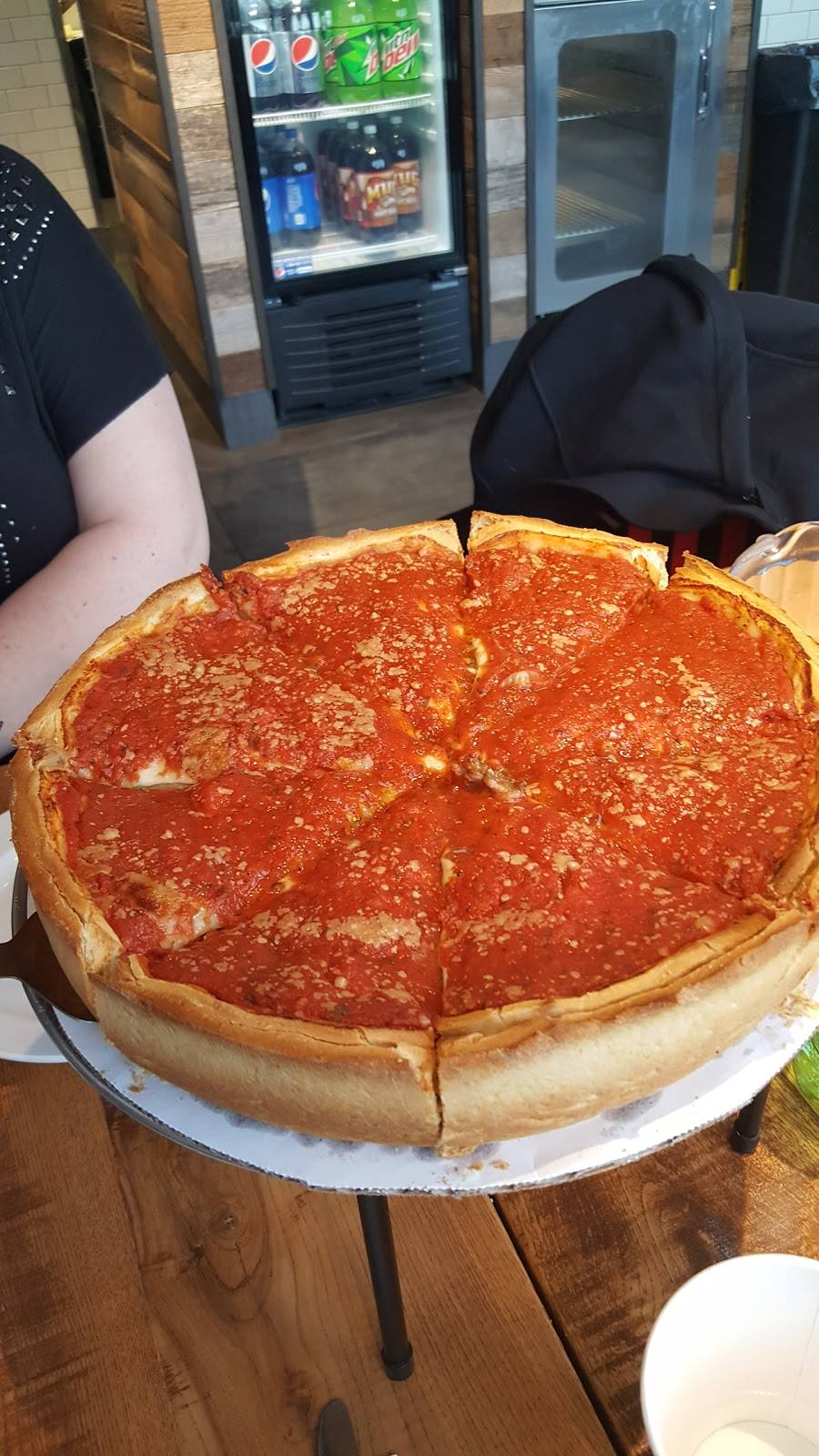 Giordanos Limited | restaurant | 701 Milwaukee Ave, Vernon Hills, IL 60061, USA | 8473621200 OR +1 847-362-1200