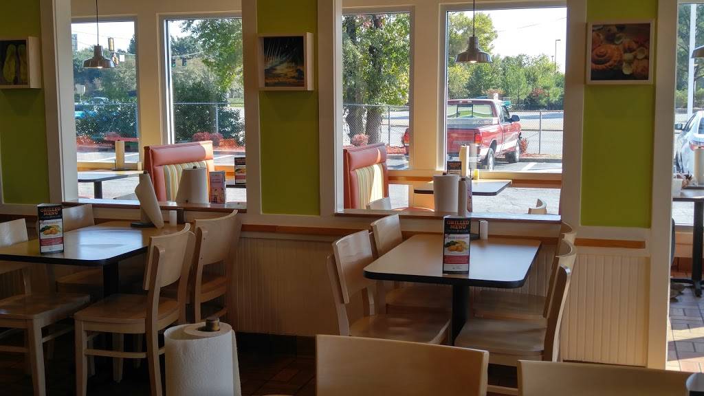 Captain Ds | restaurant | 2547 Airport Thruway, Columbus, GA 31904, USA | 7063239016 OR +1 706-323-9016